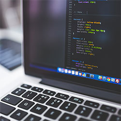 微密圈像校准：先校评论区是不是二次叙事，再把配乐拿掉再理解（评论也能用）